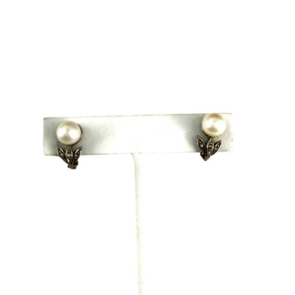Vintage Faux Pearl Clip-On Earrings Leaf Design Art Deco Style Costume Jewelry - Picture 11 of 12
